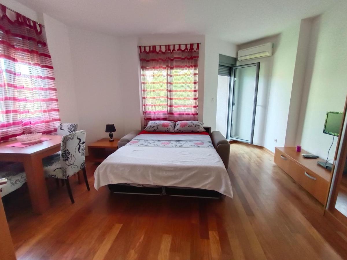 Center Apartman *